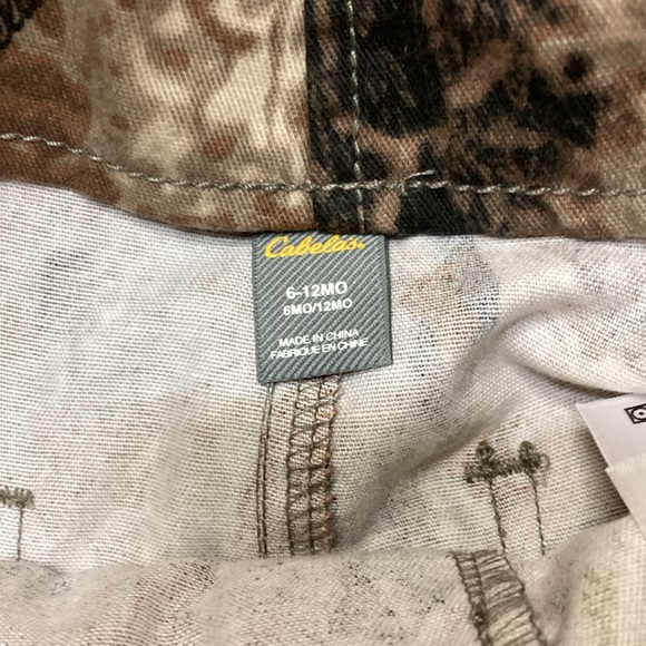 Cabella overalls shorts, size 12 months - Picture 7 of 8